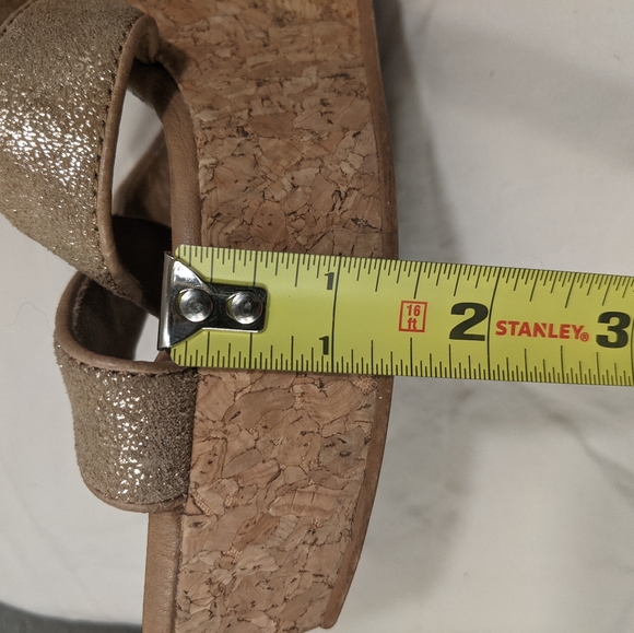 Wedge Heels UGG Gold Leather Strap size 8 - platform heels - Picture 8 of 13